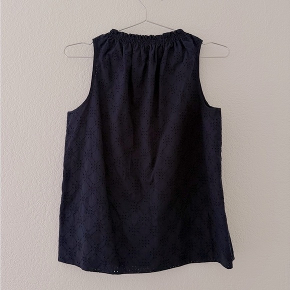 J Mclaughlin Sleeveless Eyelet Navy Lined Top 100% Cotton Size Small - Picture 4 of 9